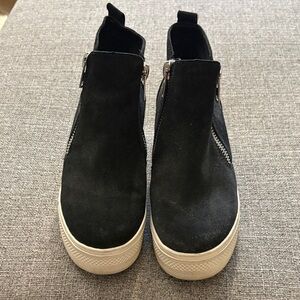 Steve Madden Black Suede Zip-Detail Platform Sneakers